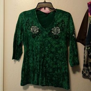 Seven7 ladies size s three-quarter sleeve v-neck